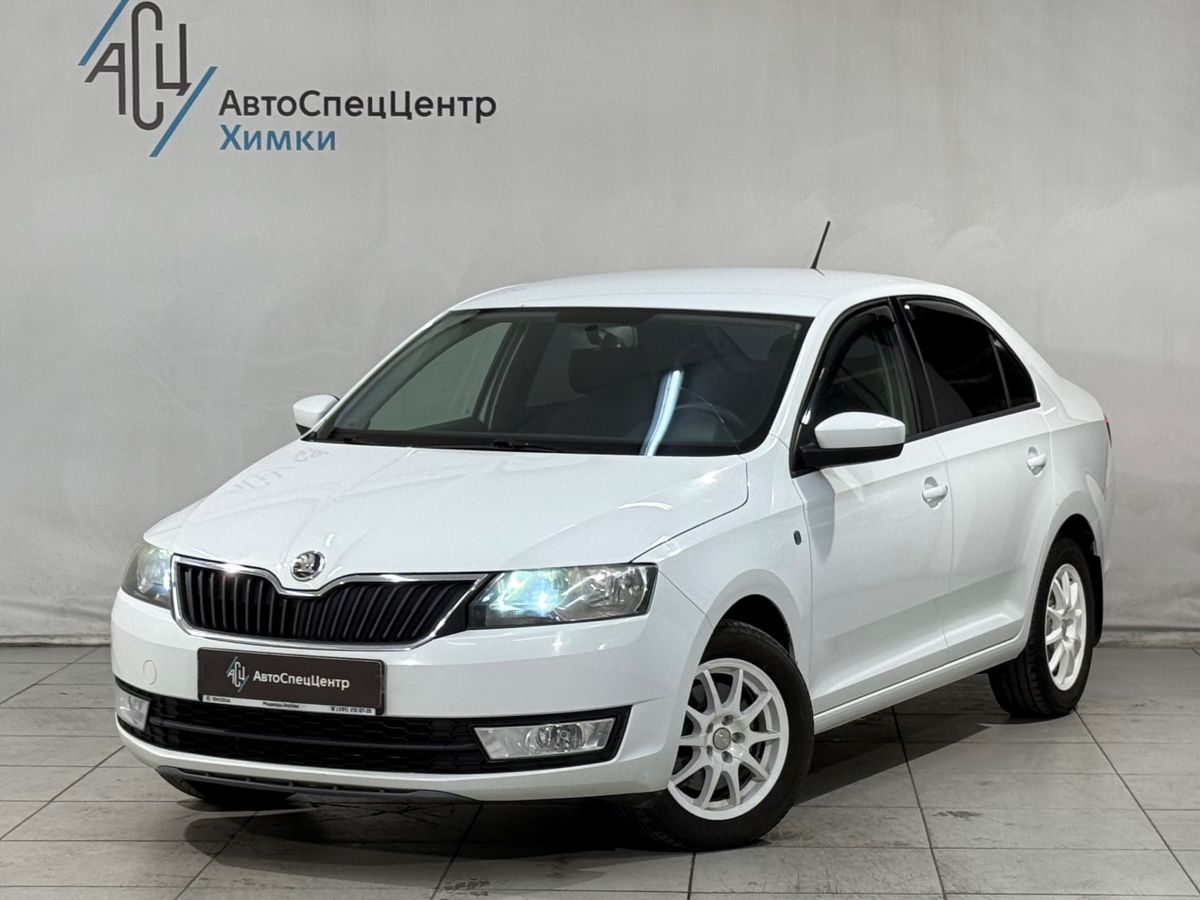Skoda Rapid I поколение 1.6 MT (105 л.с.) Base Белый 2015 с пробегом 120 000 км