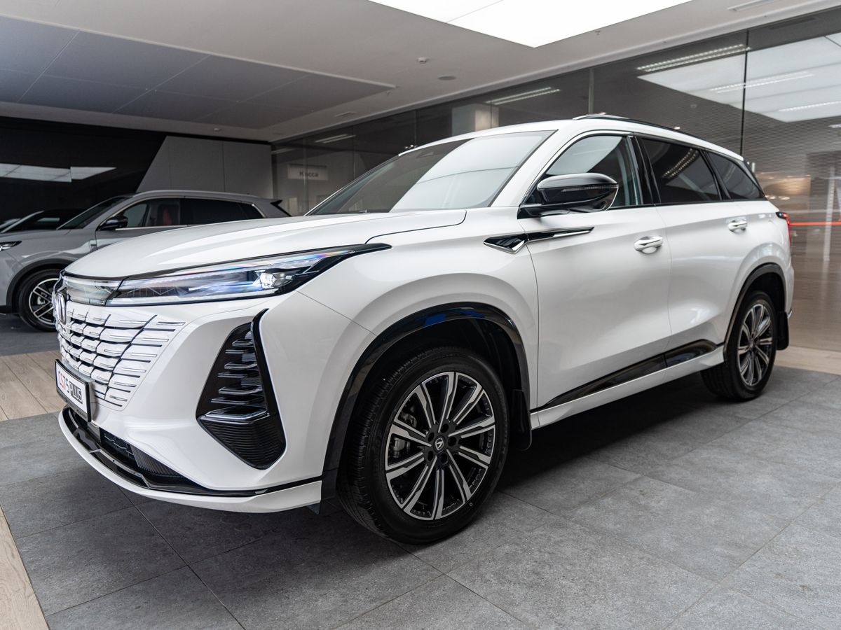 Автомобиль Changan CS75PLUS III поколение 1.5 AT (188 л.с.) Comfort  2025 новый