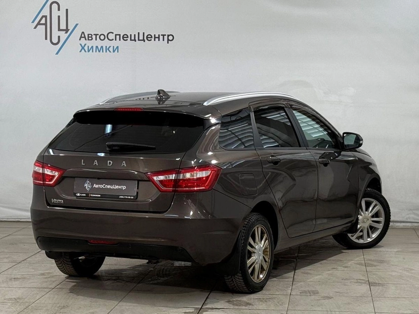 Автомобиль Lada (ВАЗ) Vesta I поколение 1.6 AMT (106 л.с.) Luxe Multimedia (2017-2019) Коричневый 2018 с пробегом 136 000 км