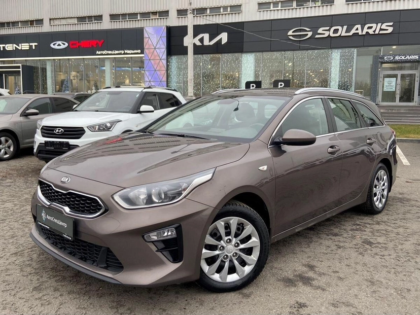 Автомобиль Kia Ceed III поколение 1.6 AT (128 л.с.) Luxe Коричневый 2019 с пробегом 92 000 км