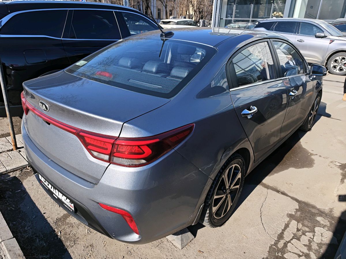 Автомобиль Kia Rio IV поколение 1.6 AT (123 л.с.) Premium Серый 2019 с пробегом 165 305 км