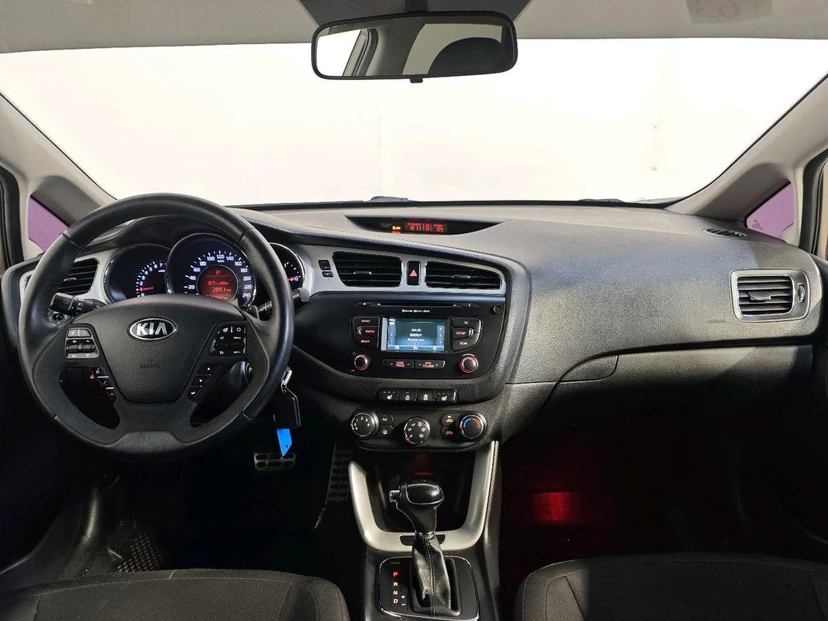 Автомобиль Kia Ceed II поколение 1.6 AT (129 л.с.) Comfort Коричневый 2014 с пробегом 257 867 км