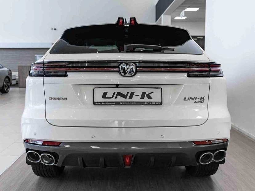 Автомобиль Changan UNI-K I поколение 2.0 AT 4WD (226 л.с.) Tech Белый 2024 новый