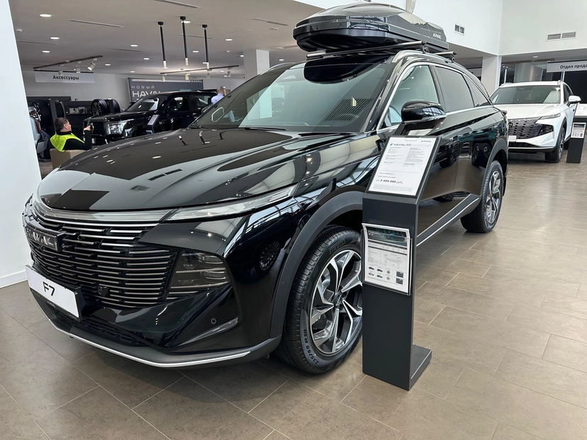 Автомобиль Haval F7 II поколение 2.0 AMT 4WD (192 л.с.) Tech Plus Чёрный 2025 новый