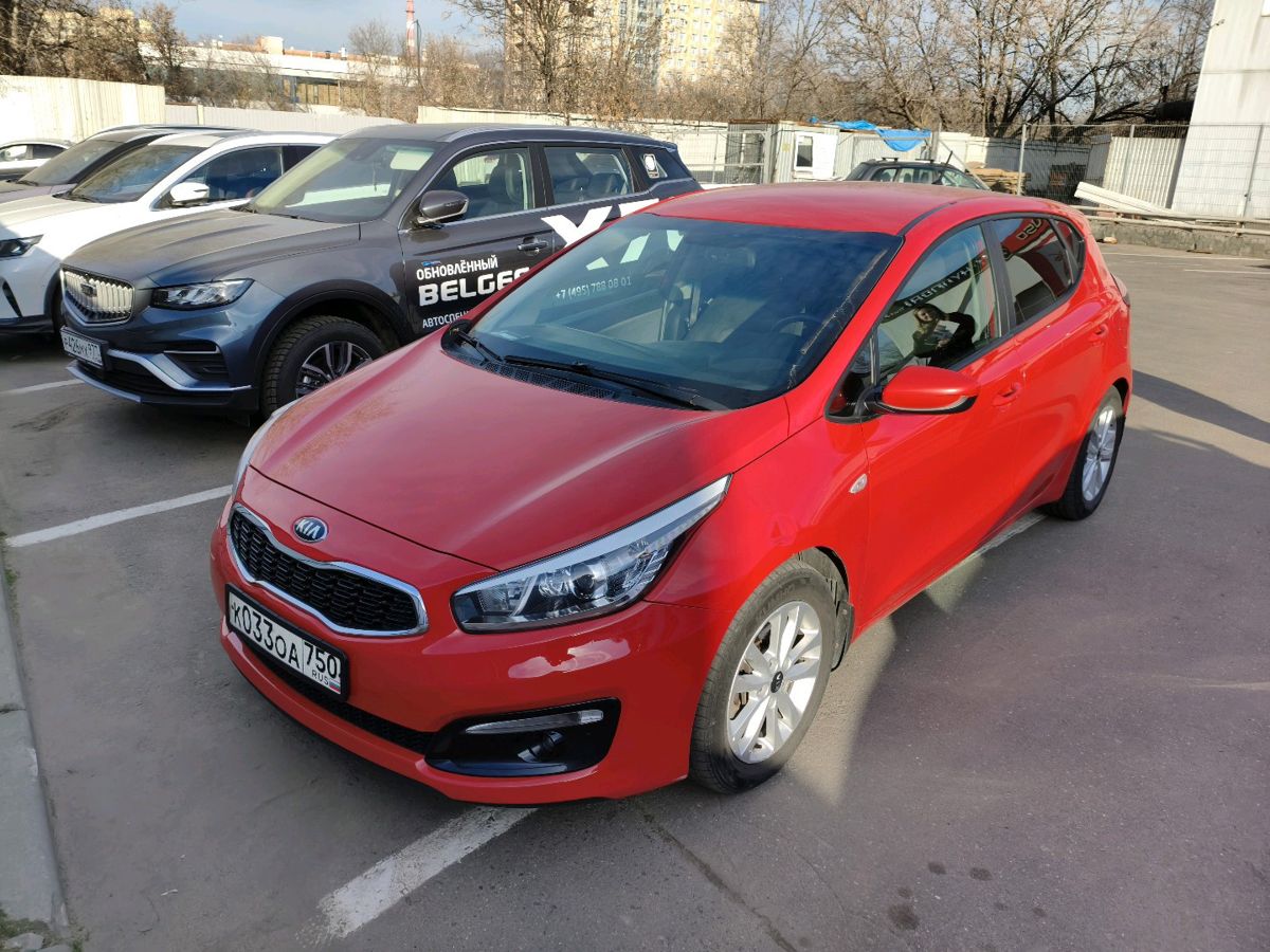 Kia Ceed II [рестайлинг] 1.6 AT (130 л.с.) Luxe Красный 2016 с пробегом 117 773 км
