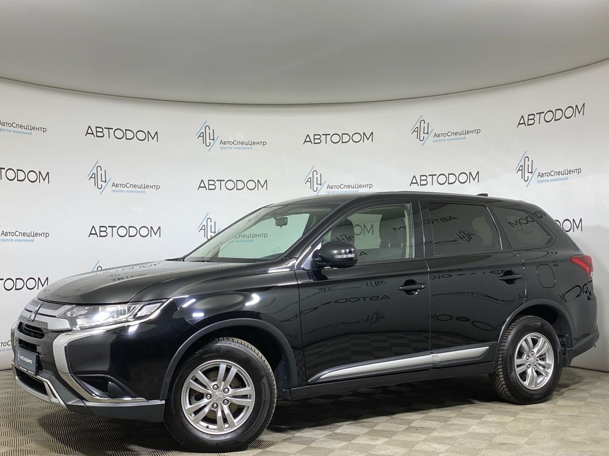 Mitsubishi Outlander III [2-й рестайлинг] 2.0 CVT 4WD (146 л.с.) Invite Чёрный 2018 с пробегом 128 000 км