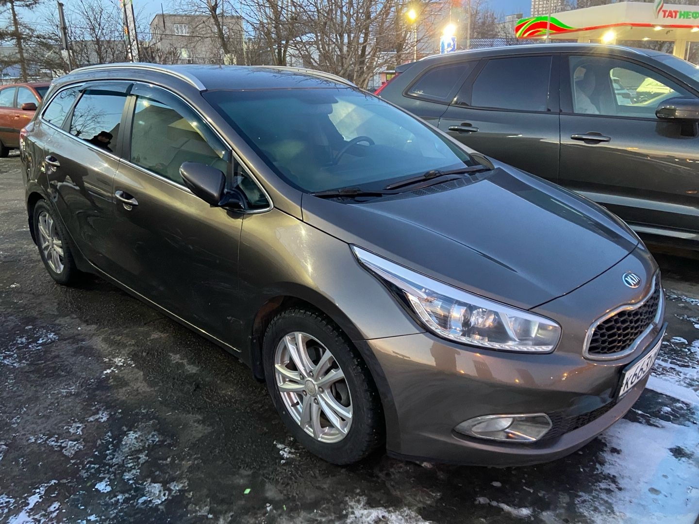 Автомобиль Kia Ceed II поколение 1.6 AT (129 л.с.) Prestige Коричневый 2013 с пробегом 111967 км