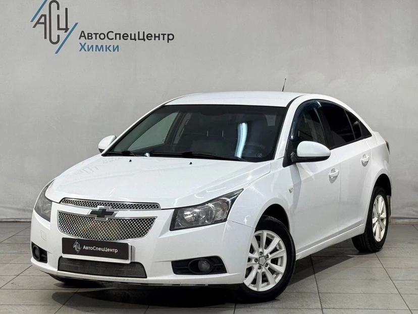 Chevrolet Cruze I поколение (J300) 1.8 MT (141 л.с.) LT Белый 2012 с пробегом 173 000 км