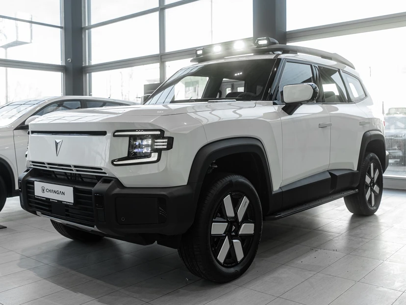 Changan DEEPAL G318 I поколение 1.5hyb AT 4WD (439 л.с.) Эверест Белый 2025 новый
