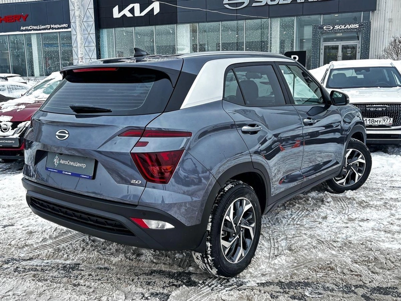 Автомобиль Solaris HC I поколение 2.0 AT (150 л.с.) Lifestyle + Winter Серый 2025 с пробегом 3 083 км