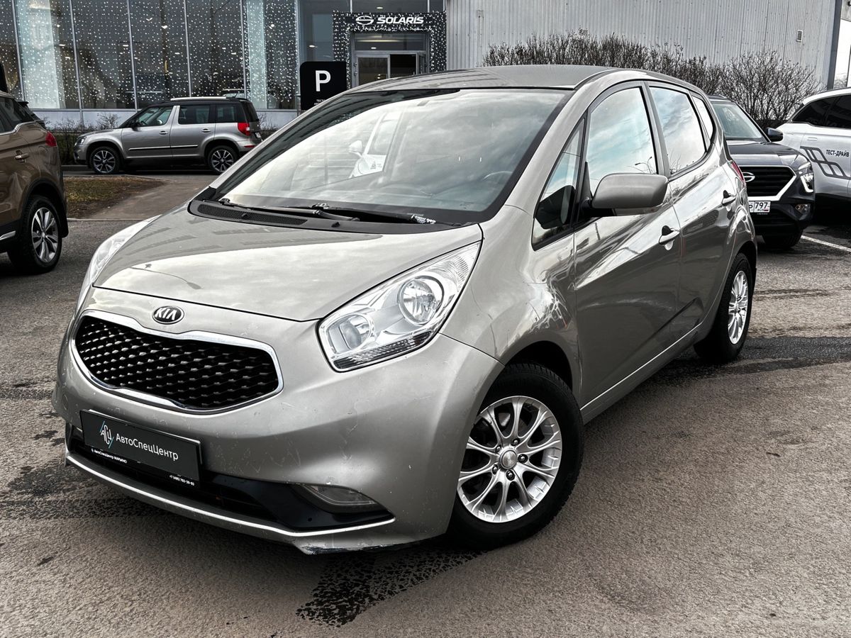 Автомобиль Kia Venga I [рестайлинг] 1.6 AT (124 л.с.) Luxe Бежевый 2016 с пробегом 196 000 км