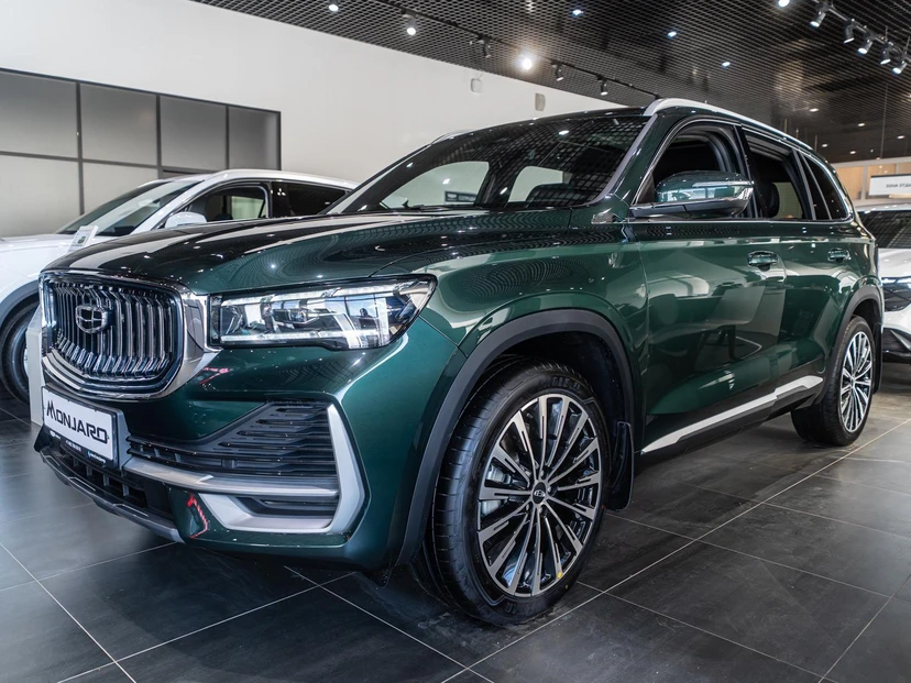 Geely Monjaro I поколение 2.0 AT 4WD (238 л.с.) Флагман Зелёный 2026 новый