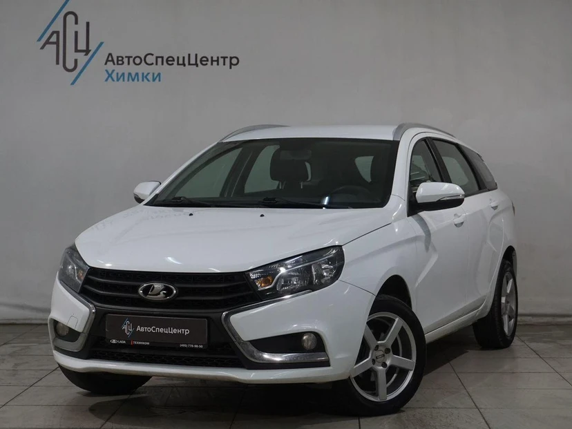 Lada (ВАЗ) Vesta I поколение 1.6 MT (106 л.с.) Luxe (2017-2019) Белый 2019 с пробегом 41 500 км