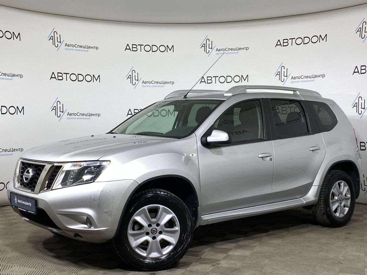 Автомобиль Nissan Terrano III поколение (D10) 2.0 MT 4WD (143 л.с.) Elegance Серый 2020 с пробегом 138 891 км