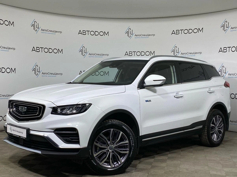 Автомобиль Geely Atlas Pro I поколение 1.5 AMT 4WD (177 л.с.) Flagship Белый 2022 с пробегом 50 000 км