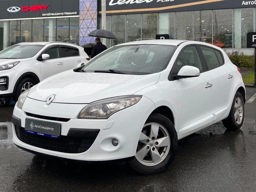 Renault Megane III поколение 2.0 CVT (138 л.с.) Base Белый 2011 с пробегом 211 000 км