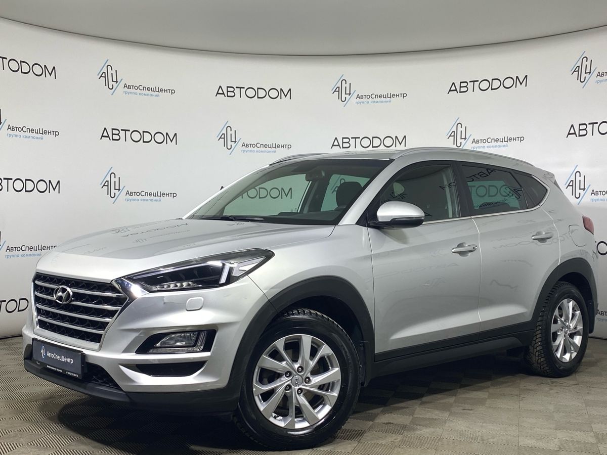 Автомобиль Hyundai Tucson III [рестайлинг] 2.0 AT (150 л.с.) Lifestyle Серебристый 2018 с пробегом 131 953 км
