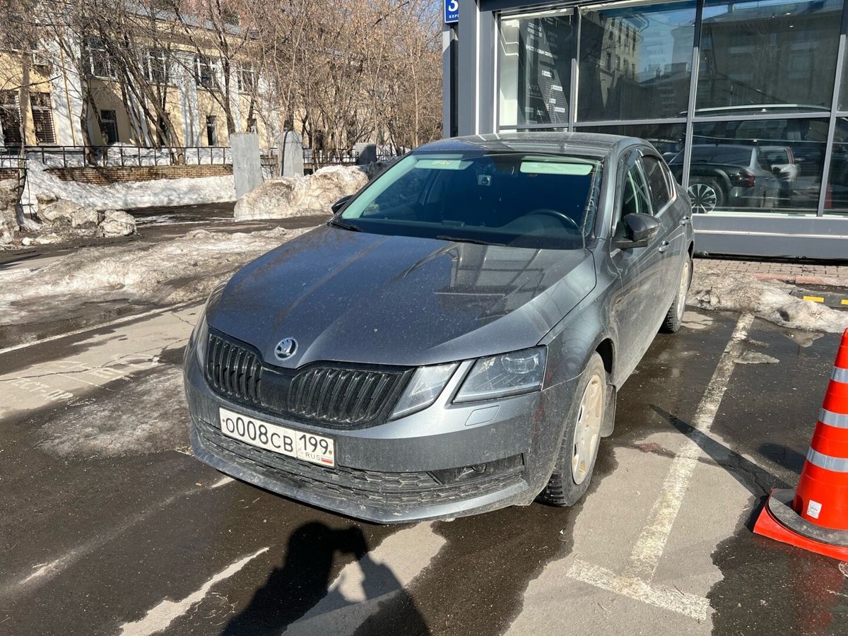 Автомобиль Skoda Octavia III (A7) [рестайлинг] 1.4 AMT (150 л.с.) Style Серый 2018 с пробегом 94 850 км