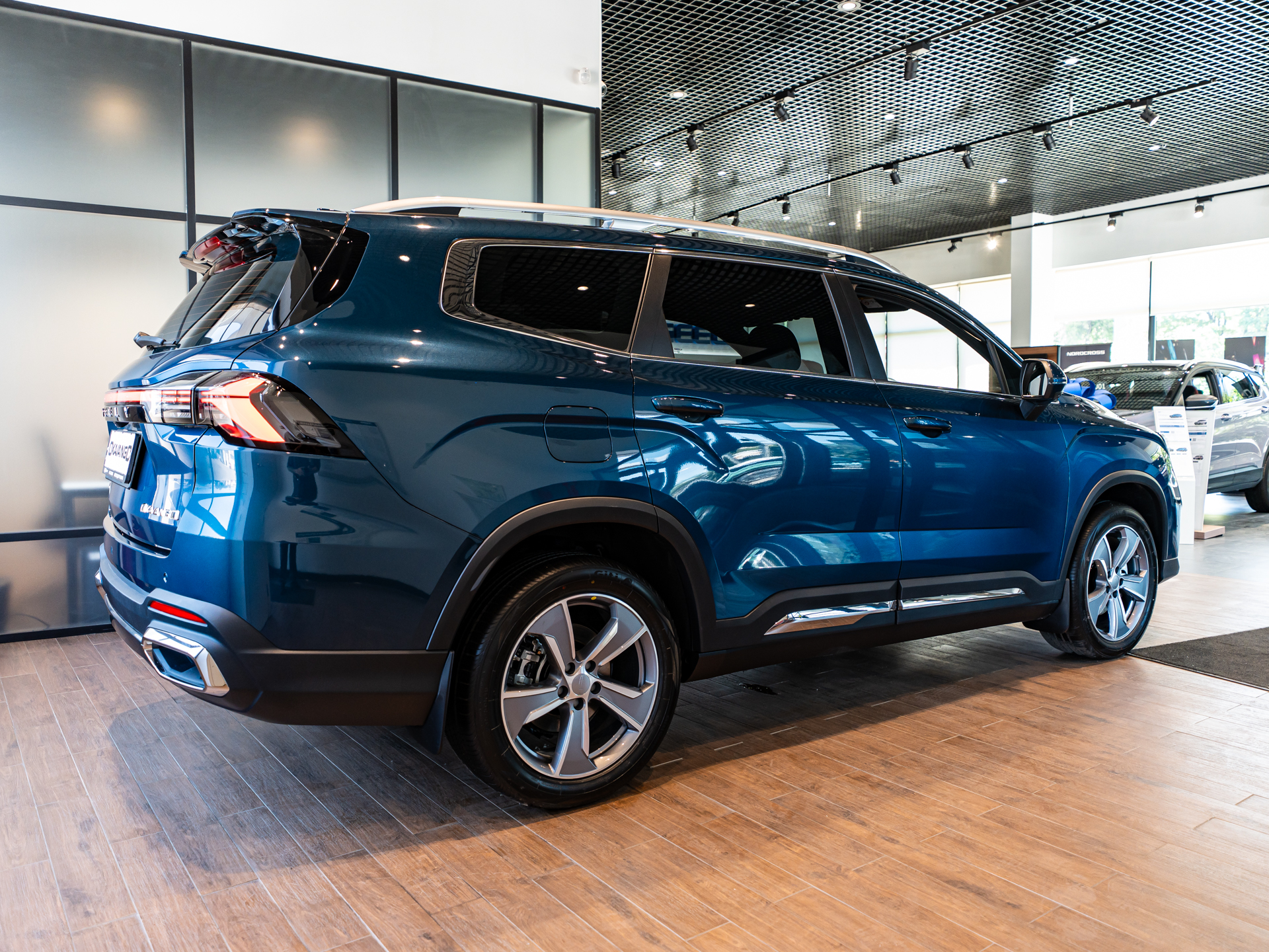 Geely Okavango I [рестайлинг] 2.0 AMT (200 л.с.) Люкс Синий 2026 новый