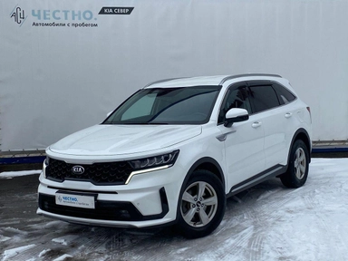 Автомобиль Kia Sorento IV поколение 2.5 AT 4WD (180 л.с.) Comfort Белый 2021 с пробегом 61000 км