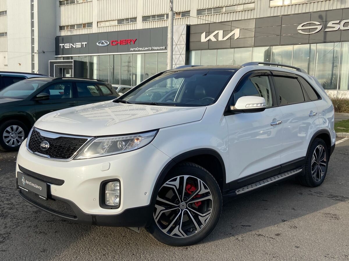 Автомобиль Kia Sorento II [рестайлинг] 2.4 AT 4WD (175 л.с.) Prestige Белый 2016 с пробегом 185 208 км