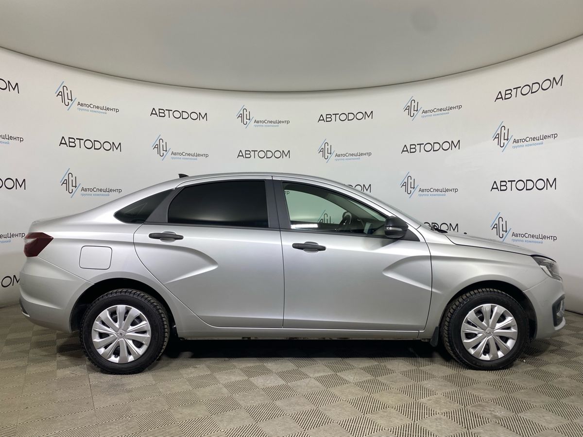 Автомобиль Lada (ВАЗ) Vesta I [рестайлинг] 1.6 CVT (106 л.с.) Комфорт'25 Серый 2024 с пробегом 24 000 км