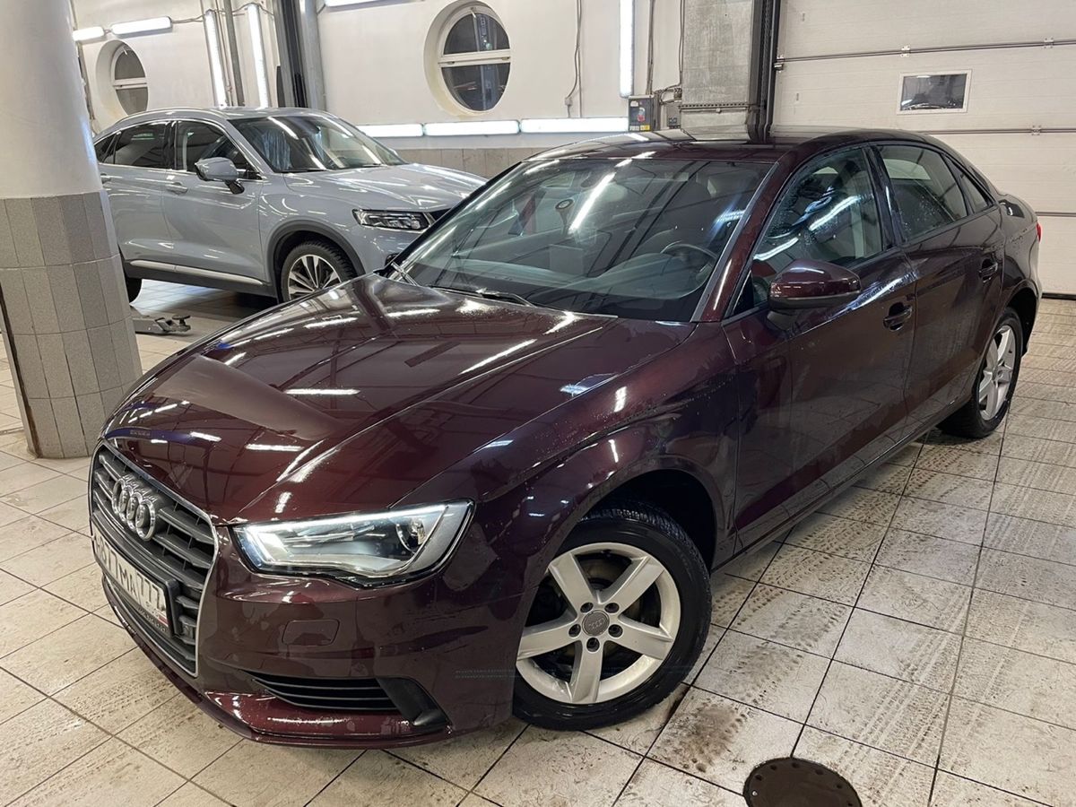 Автомобиль Audi A3 III поколение (8V) 1.4 AMT (125 л.с.) Attraction Фиолетовый 2014 с пробегом 90951 км