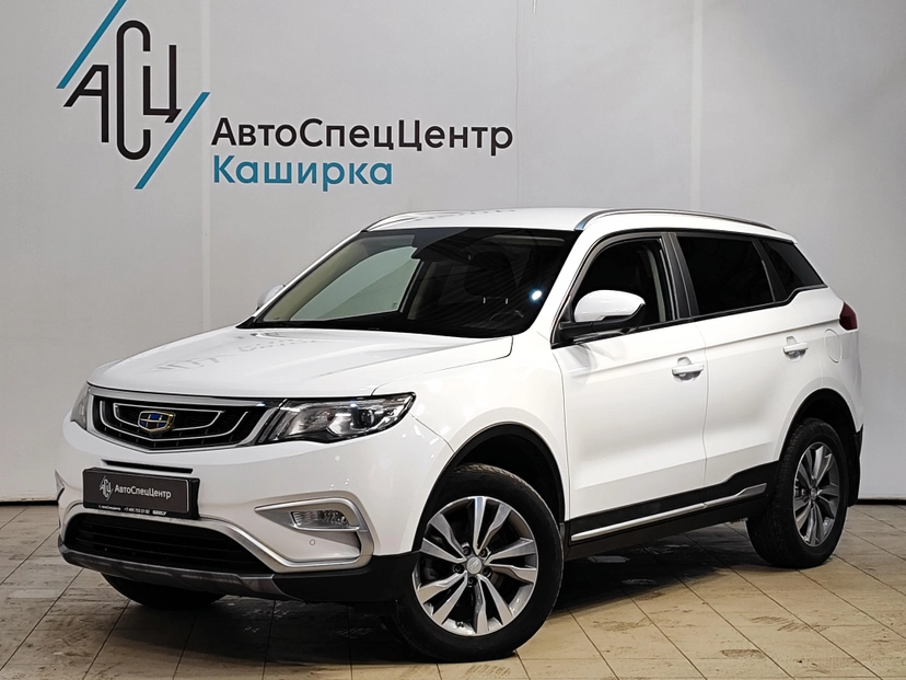 Автомобиль Geely Atlas I поколение 2.4 AT (149 л.с.) Люкс + Яндекс Авто Белый 2021 с пробегом 105 854 км