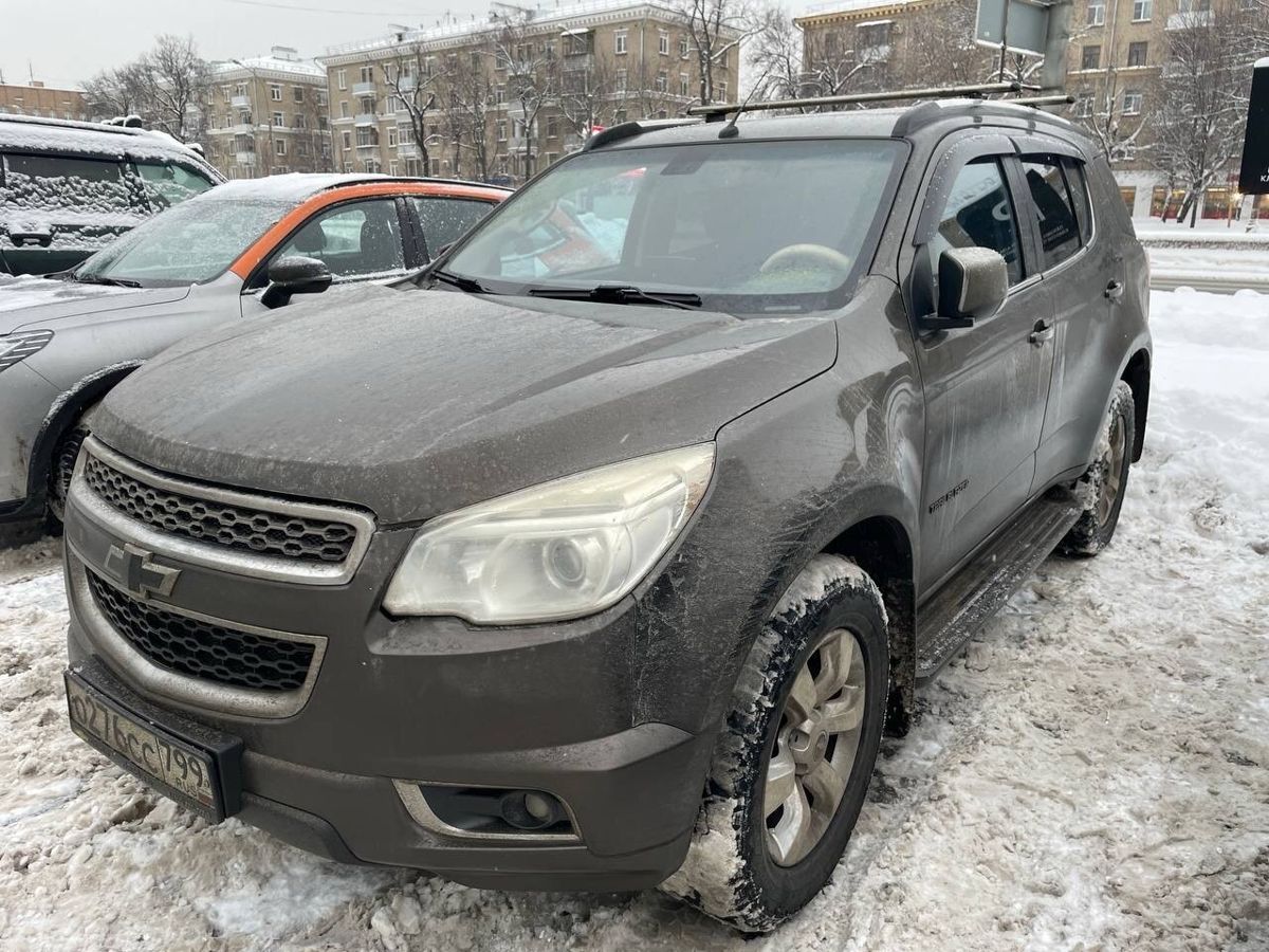 Автомобиль Chevrolet TrailBlazer II поколение 2.8d AT 4WD (180 л.с.) LTZ Коричневый 2013 с пробегом 182 871 км