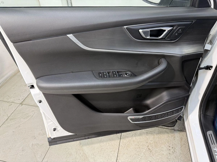 Автомобиль CHERY Tiggo 7 II поколение 1.5 CVT (156 л.с.) Base 2021 с пробегом 100 500 км