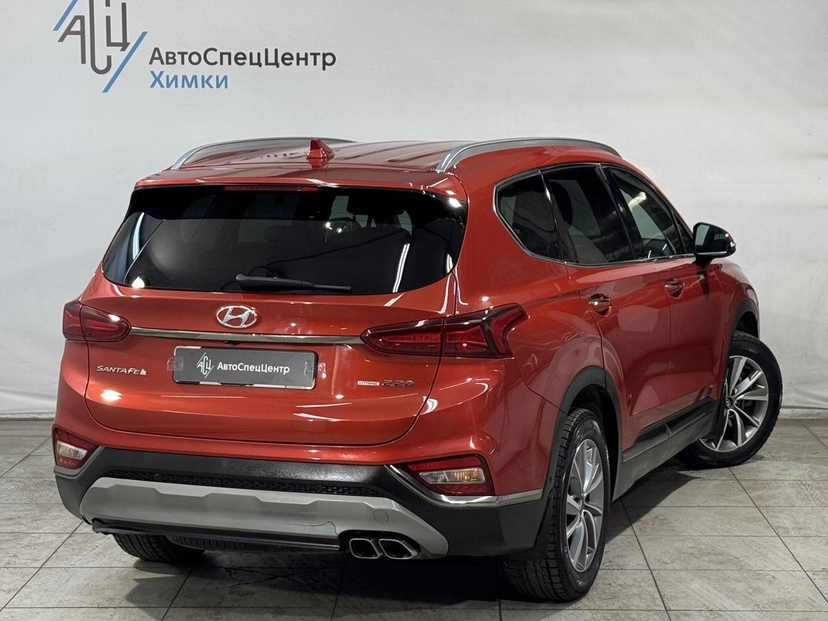 Автомобиль Hyundai Santa Fe IV поколение (TM) 2.2d AT 4WD (200 л.с.) Black&Brown (2018-2019) Красный 2018 с пробегом 193 000 км