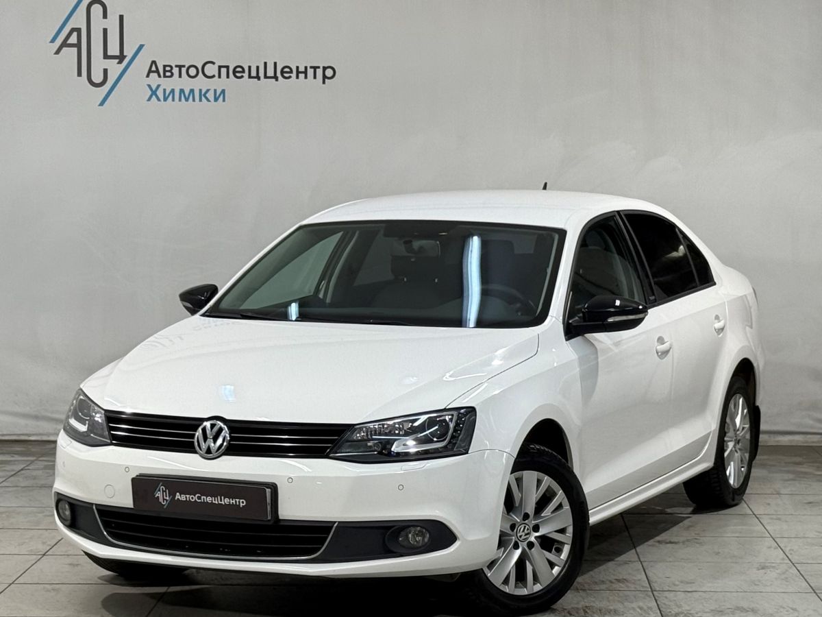 Volkswagen Jetta VI поколение 1.4 AMT (122 л.с.) Style Белый 2014 с пробегом 110 000 км