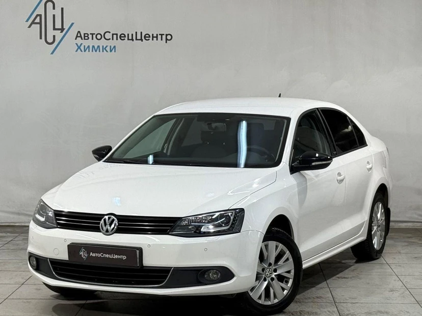 Volkswagen Jetta VI поколение 1.4 AMT (122 л.с.) Style Белый 2014 с пробегом 110 000 км