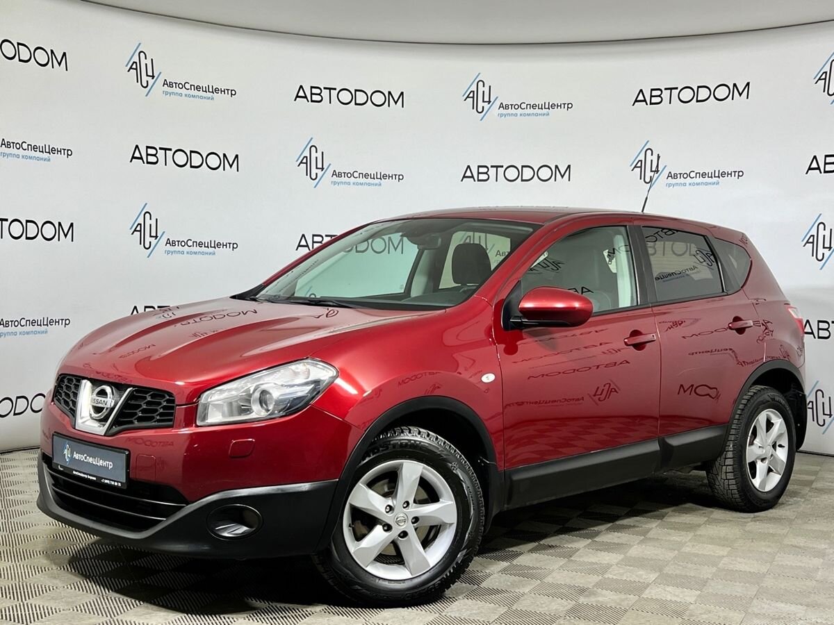 Автомобиль Nissan Qashqai I [рестайлинг] 2.0 CVT (141 л.с.) SE+ Красный 2013 с пробегом 253 476 км