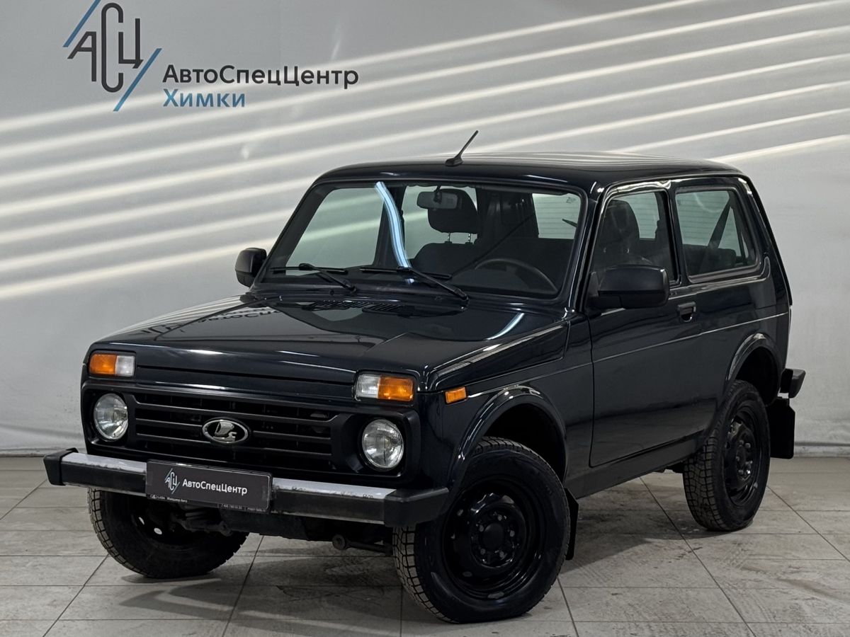 Автомобиль Lada (ВАЗ) Niva Legend I поколение 1.7 MT 4WD (83 л.с.) Classic Зелёный 2024 с пробегом 66 000 км
