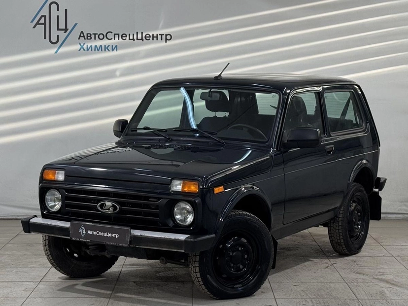 Автомобиль Lada (ВАЗ) Niva Legend I поколение 1.7 MT 4WD (83 л.с.) Classic Зелёный 2024 с пробегом 66 000 км