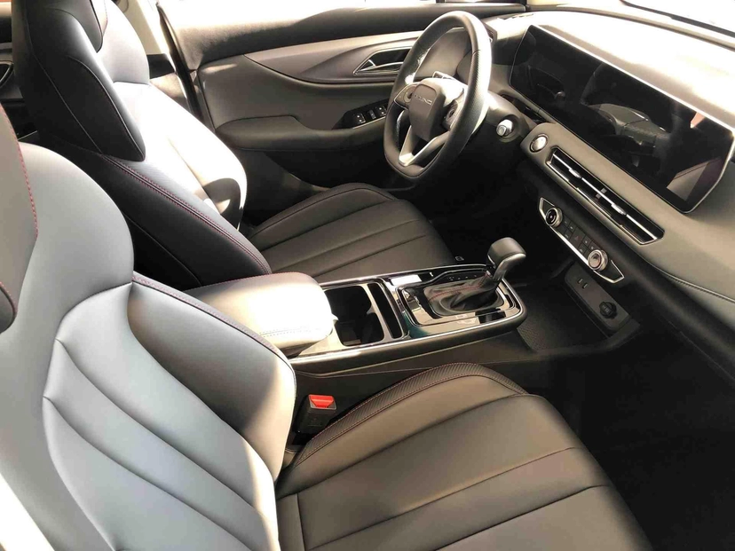 Автомобиль BAIC U5 Plus I поколение 1.5 CVT (113 л.с.) Luxury Серый 2023 новый