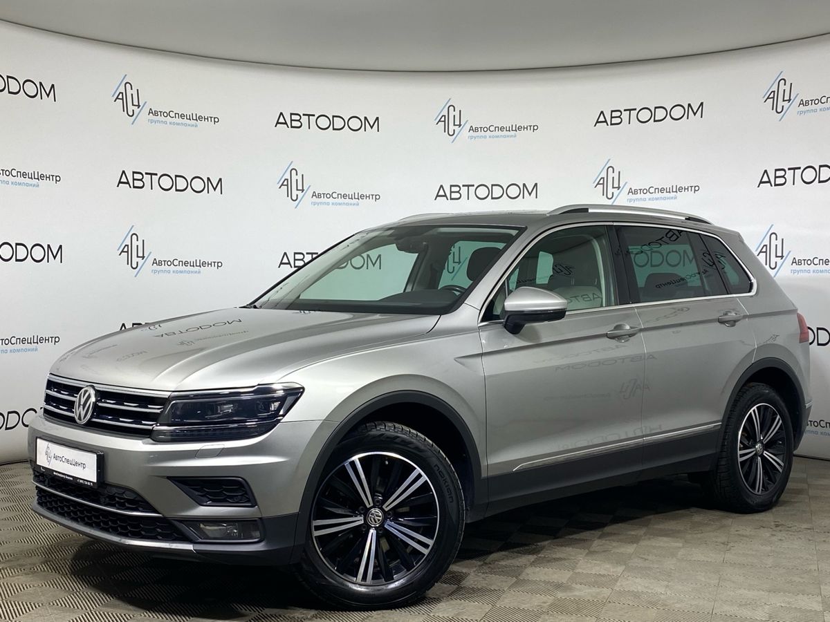 Автомобиль Volkswagen Tiguan II поколение 2.0d AMT 4WD (150 л.с.) Highline Серебристый 2018 с пробегом 124 590 км
