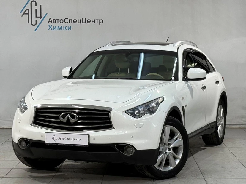 Infiniti QX70 I поколение (S51) 3.7 AT 4WD (333 л.с.) Premium+NAVI Белый 2016 с пробегом 121 000 км