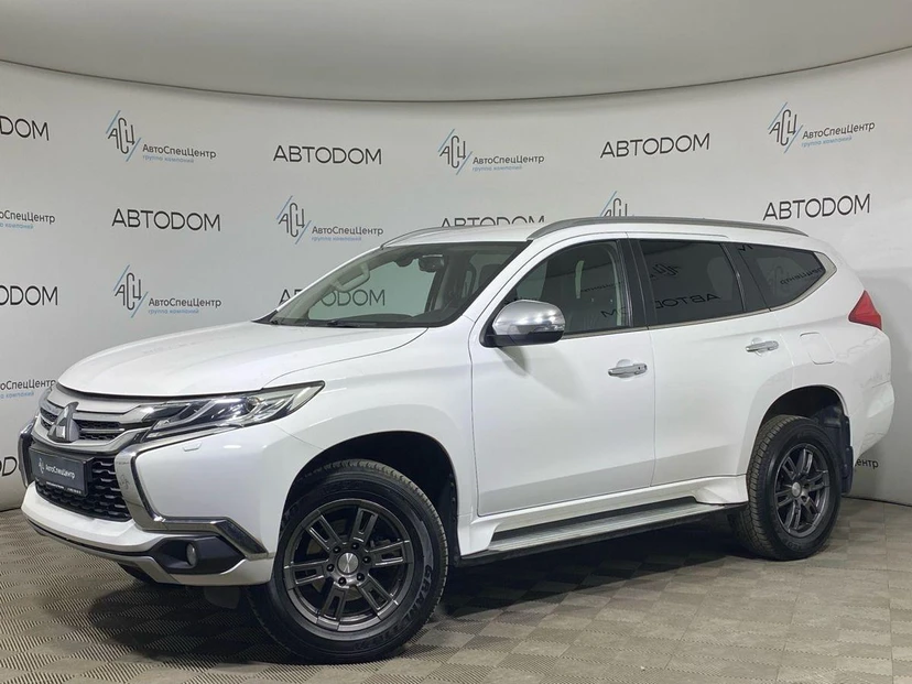 Mitsubishi Pajero Sport III поколение 2.4d AT 4WD (181 л.с.) Instyle Серебристый 2019 с пробегом 155 000 км