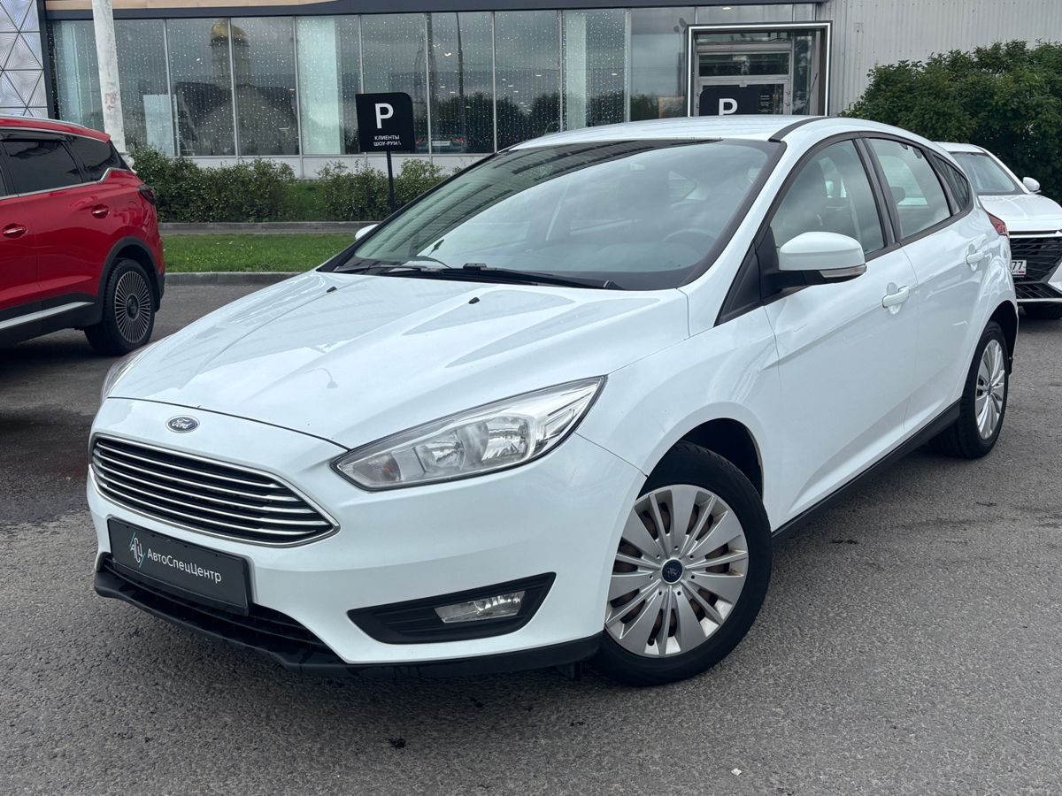 Ford Focus III [рестайлинг] 1.6 AMT (105 л.с.) Trend Белый 2018 с пробегом 185 000 км