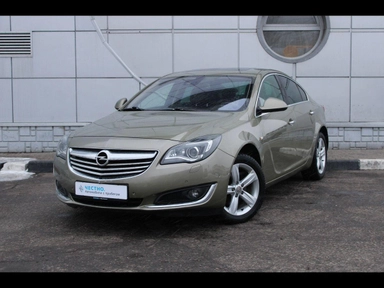 Автомобиль Opel Insignia I [рестайлинг] 1.6 AT (170 л.с.) Cosmo Зеленый 2013 с пробегом 118800 км