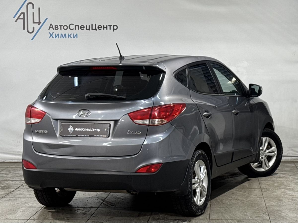 Автомобиль Hyundai ix35 I поколение 2.0 MT (150 л.с.) Classic Серый 2011 с пробегом 256 338 км