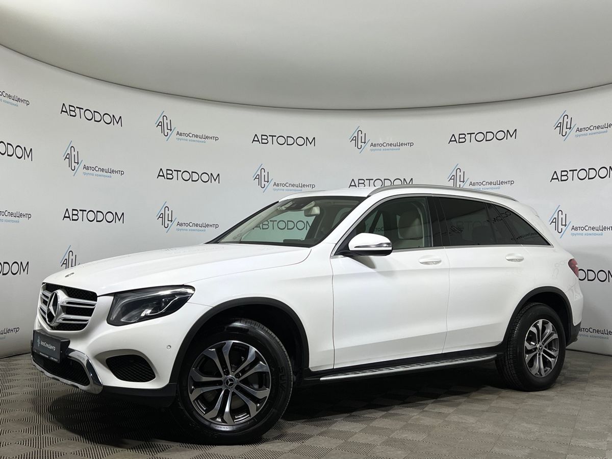 Mercedes-Benz GLC I поколение (X253) 300 2.0 AT 4Matic (245 л.с.) Особая серия Белый 2018 с пробегом 146 306 км