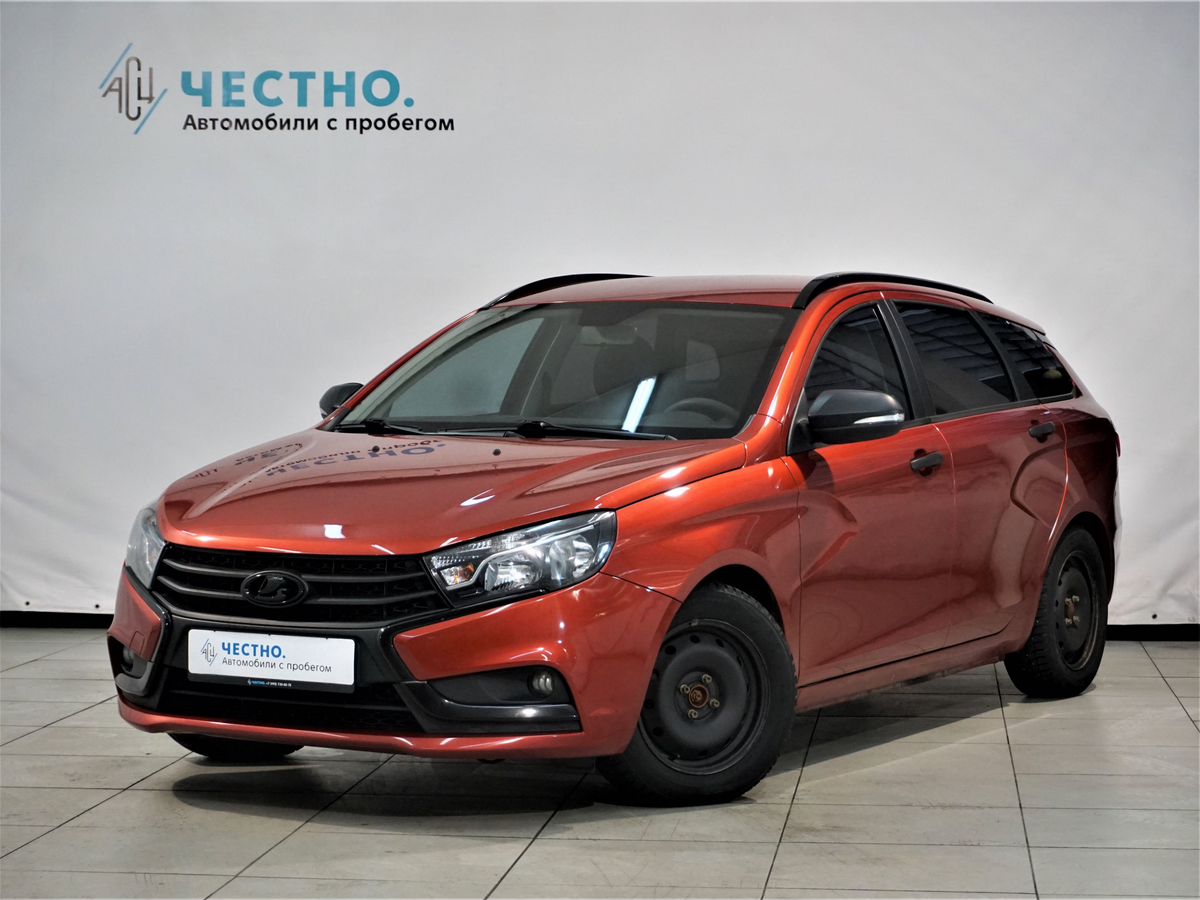 Автомобиль Lada (ВАЗ) Vesta I поколение 1.6 MT (106 л.с.) Comfort (2017-2019) Красный 2019 с пробегом 67000 км