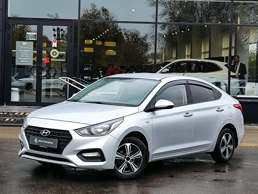 Hyundai Solaris II поколение 1.6 AT (123 л.с.) Elegance Серебристый 2018 с пробегом 105 520 км