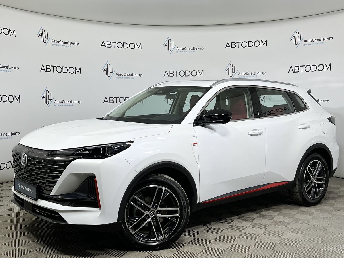 Автомобиль Changan CS55PLUS I [рестайлинг] 1.5 AMT (181 л.с.) Tech Plus Белый 2024 с пробегом 22 969 км