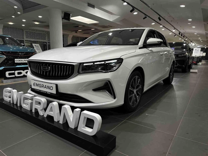 Автомобиль Geely Emgrand II поколение 1.5 MT (122 л.с.) Standard Белый 2024 новый