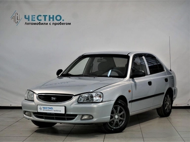 Автомобиль Hyundai Accent II поколение (LC) ТагАЗ 1.5 MT (102 л.с.) Base Серебристый 2011 с пробегом 163000 км