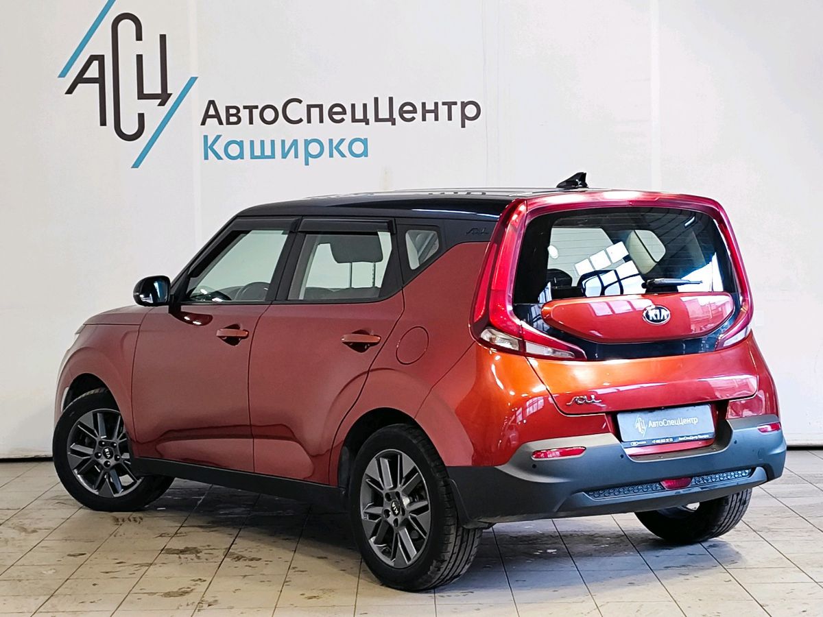 Kia Soul III поколение 2.0 AT (150 л.с.) Luxe Красный 2019 с пробегом 98 158 км